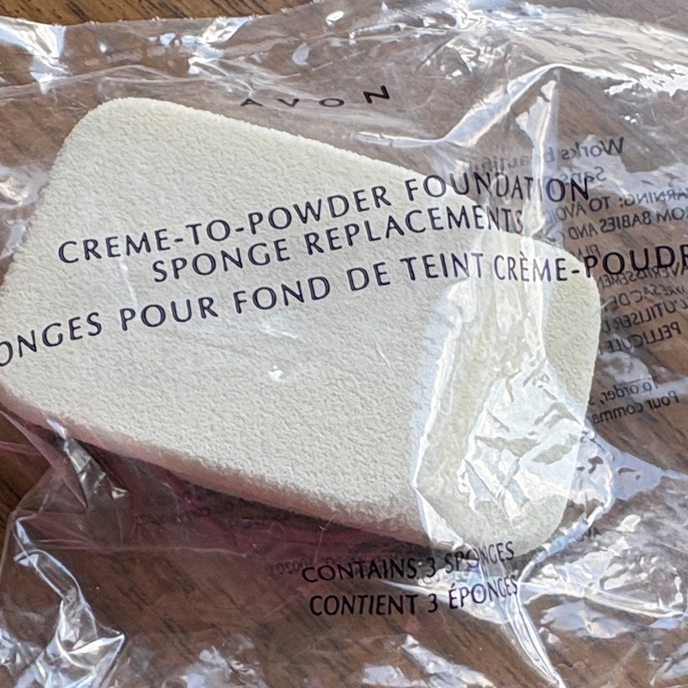 Avon Foundation Sponge Replacements - Cream and Pink
